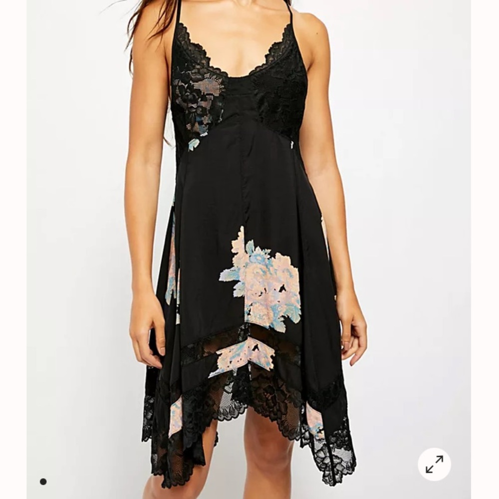 ❌SOLD❌Intimately Free People Black Floral Lace Dress